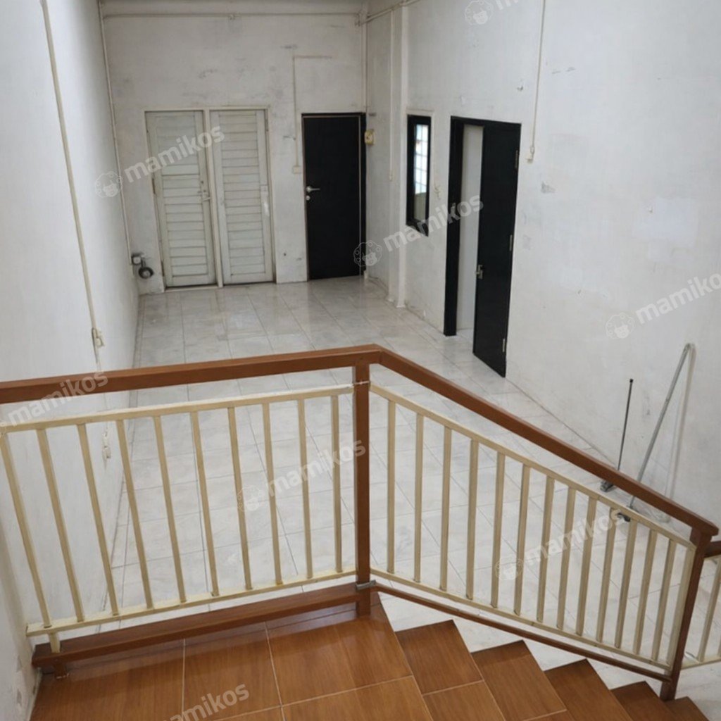Rumah Sertifikat SHM 4 Kamar Tidur 4 Kamar Mandi Kemanggisan Jakarta Barat - Photo 2