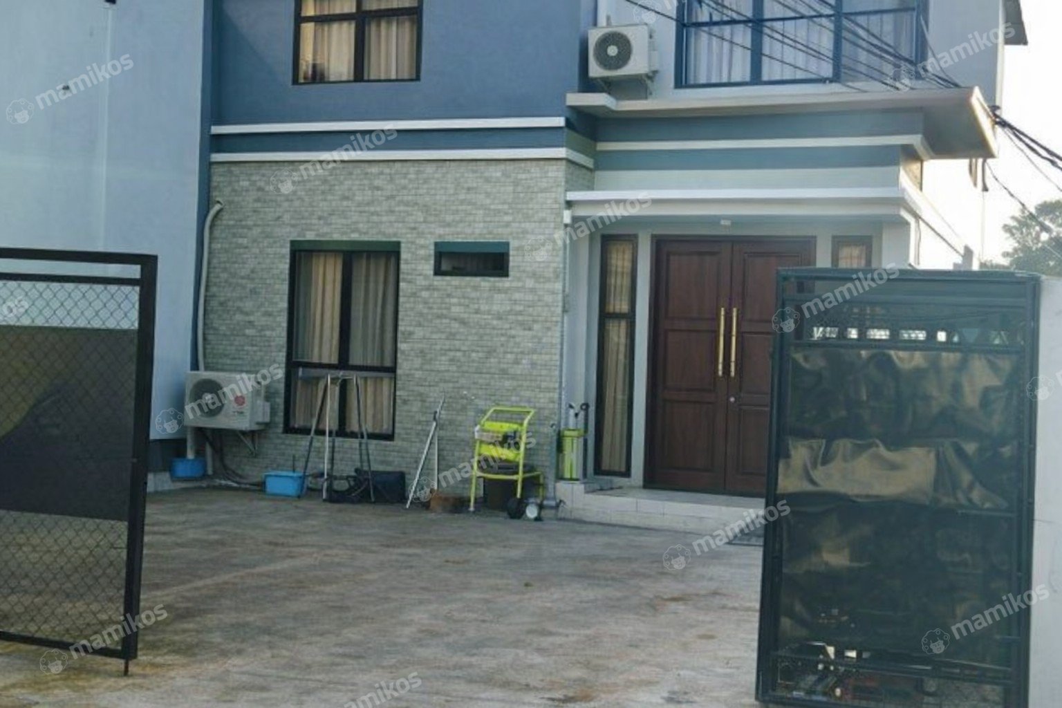Rumah Sertifikat SHM 4 Kamar Tidur 3 Kamar Mandi Kembangan Jakarta Barat