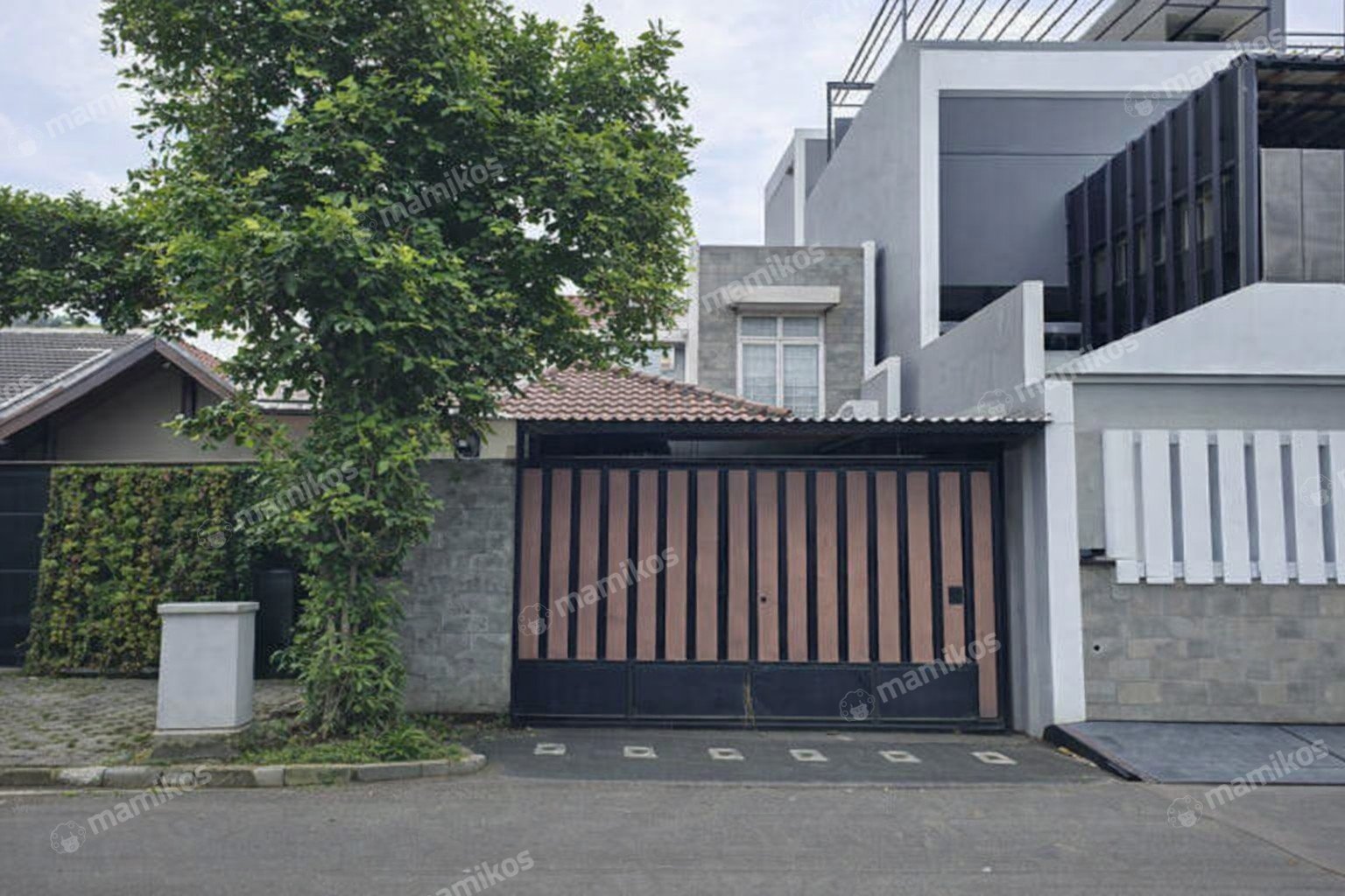 Rumah 4KT 3KM Permata Buana Jakarta Barat