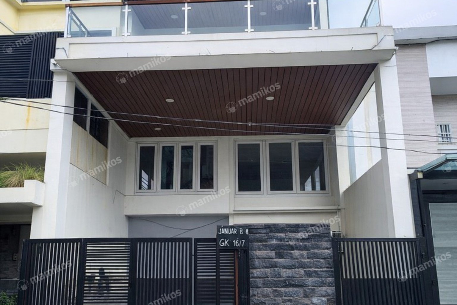 Rumah Sertifikat SHM 8 Kamar Tidur 4 Kamar Mandi Kelapa Gading Jakarta Utara