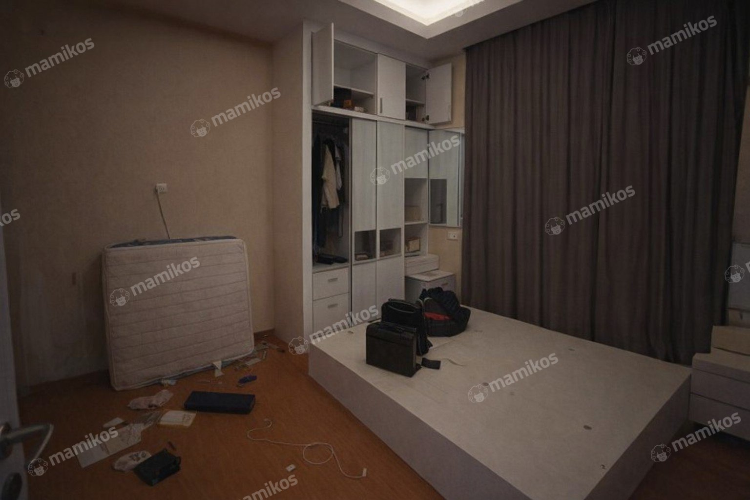 Rumah Sertifikat SHM 3 Kamar Tidur 2 Kamar Mandi Taman Surya Jakarta Barat - Photo 2