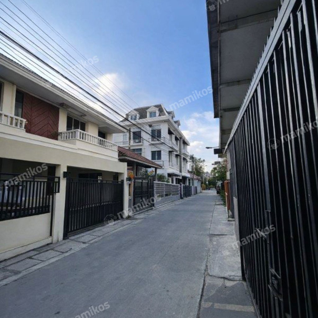 Rumah Sertifikat SHM 4 Kamar Tidur 3 Kamar Mandi Gandaria Jakarta Selatan - Photo 2