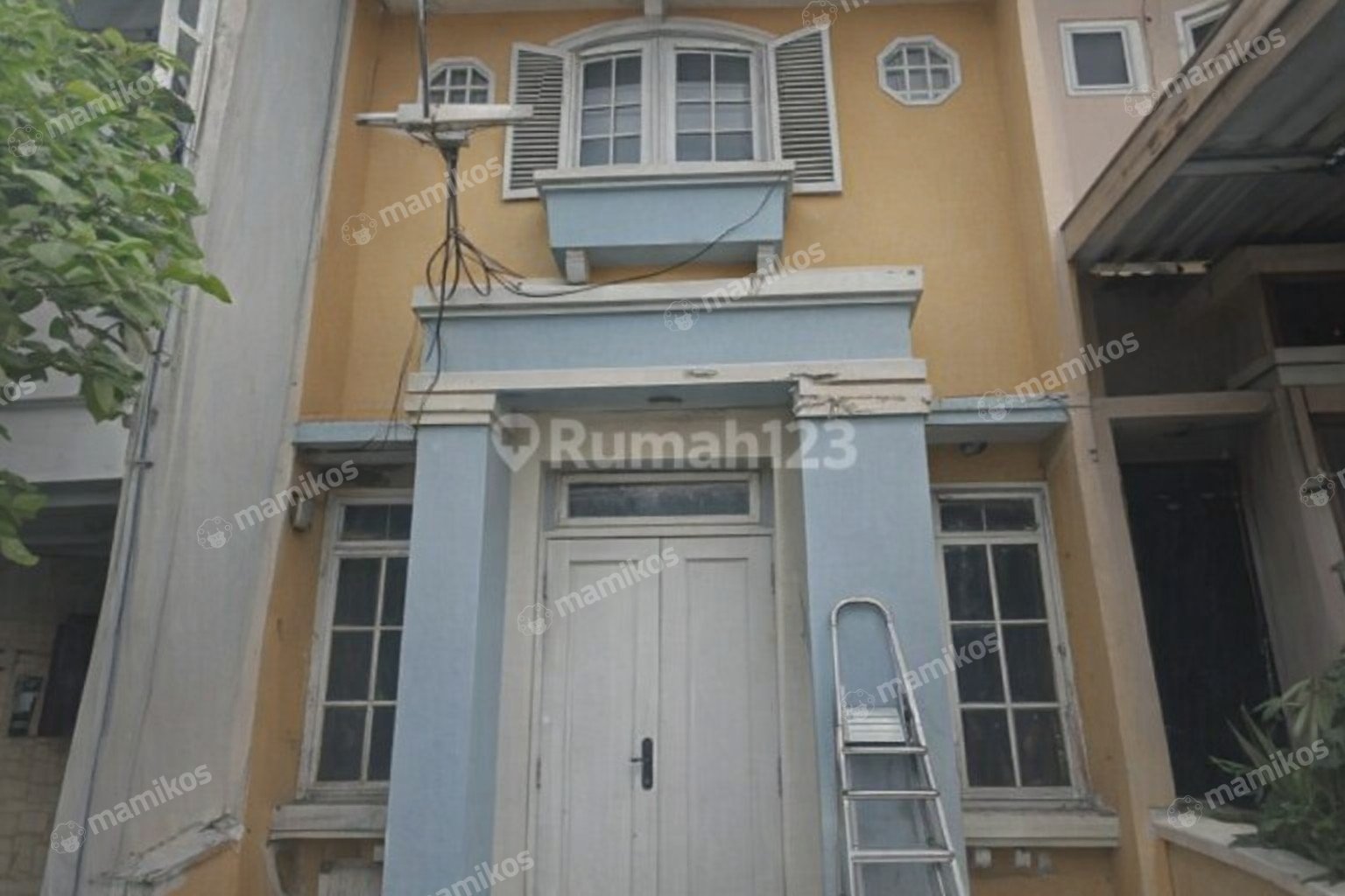 Rumah Sertifikat SHM 1 Kamar Tidur 2 Kamar Mandi Citra Grand Jakarta Timur