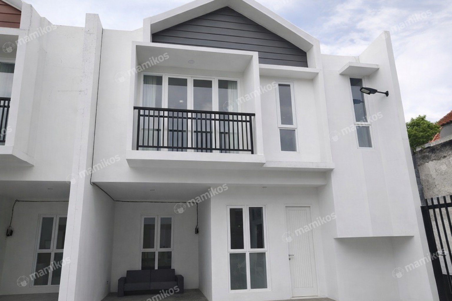 Rumah Sertifikat SHM 3 Kamar Tidur 2 Kamar Mandi Jatiwaringin Jakarta Timur