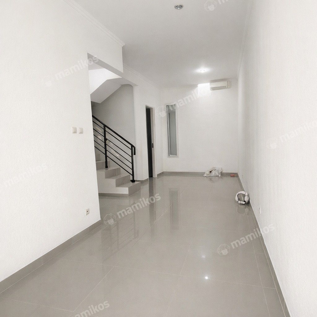 Rumah Sertifikat SHM 3 Kamar Tidur 2 Kamar Mandi Jatiwaringin Jakarta Timur - Photo 2