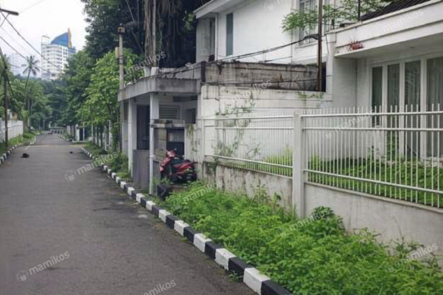 Rumah Sertifikat SHM 4 Kamar Tidur 2 Kamar Mandi Pondok Indah Jakarta Selatan - Photo 3