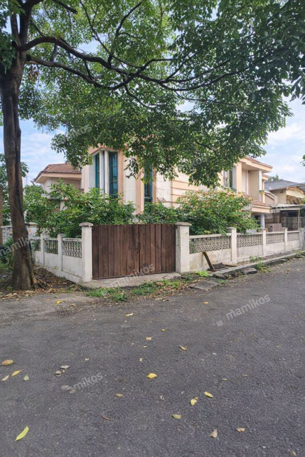 Rumah Sertifikat SHM 4 Kamar Tidur 4 Kamar Mandi Meruya Jakarta Barat - Photo 2