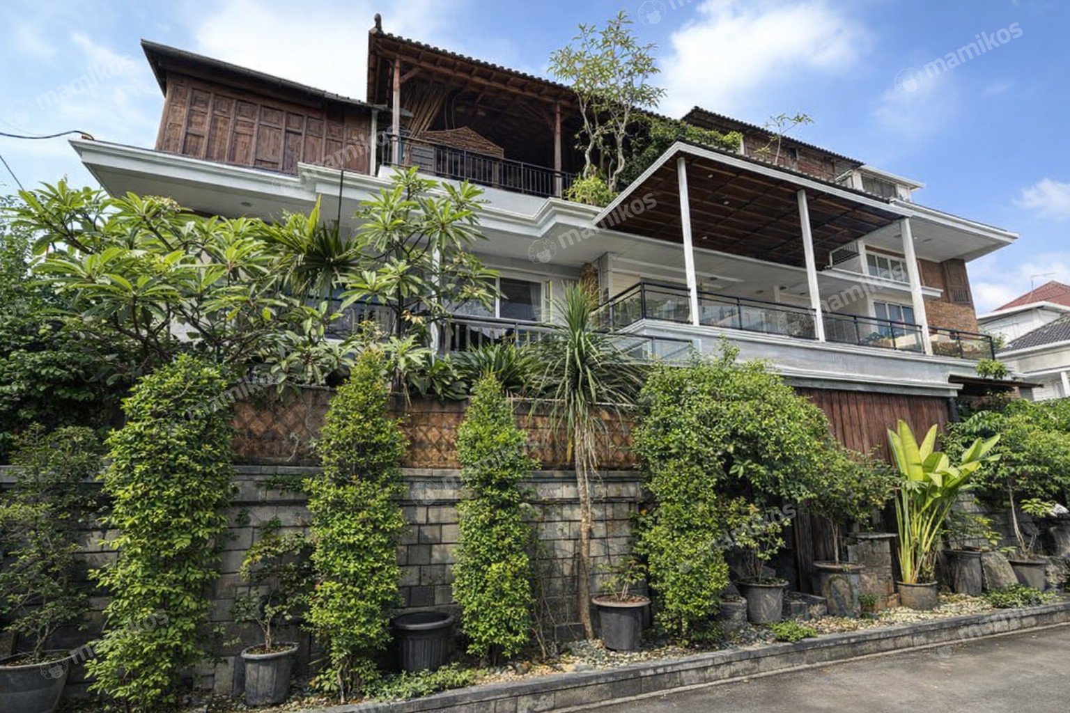 Rumah Sertifikat SHM 5 Kamar Tidur 5 Kamar Mandi Sunter Jakarta Utara