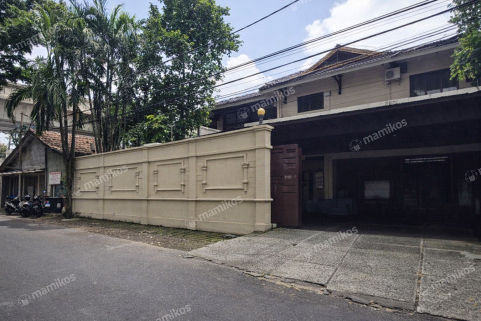 Rumah Sertifikat SHM 4 Kamar Tidur 6 Kamar Mandi Cipete Jakarta Selatan