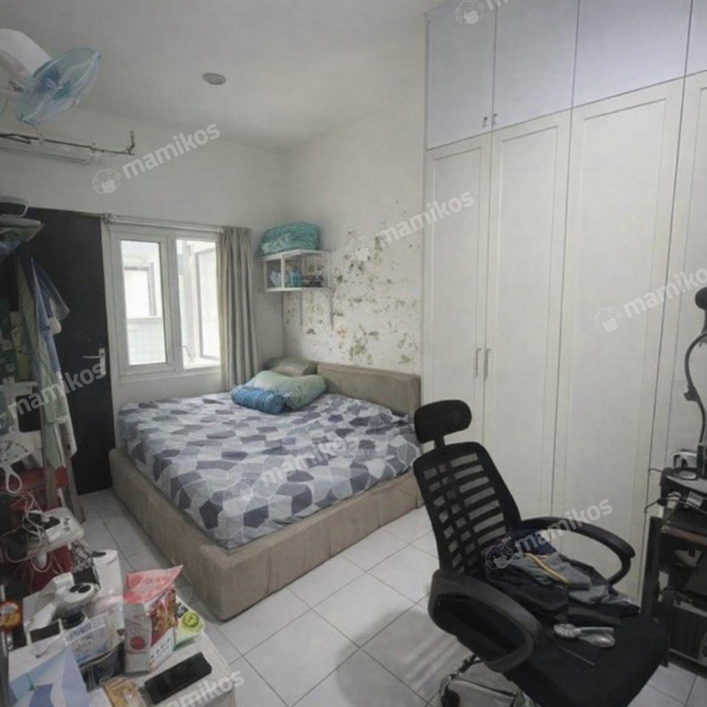 Rumah Sertifikat SHM 4 Kamar Tidur 4 Kamar Mandi Jelambar Jakarta Barat - Photo 3