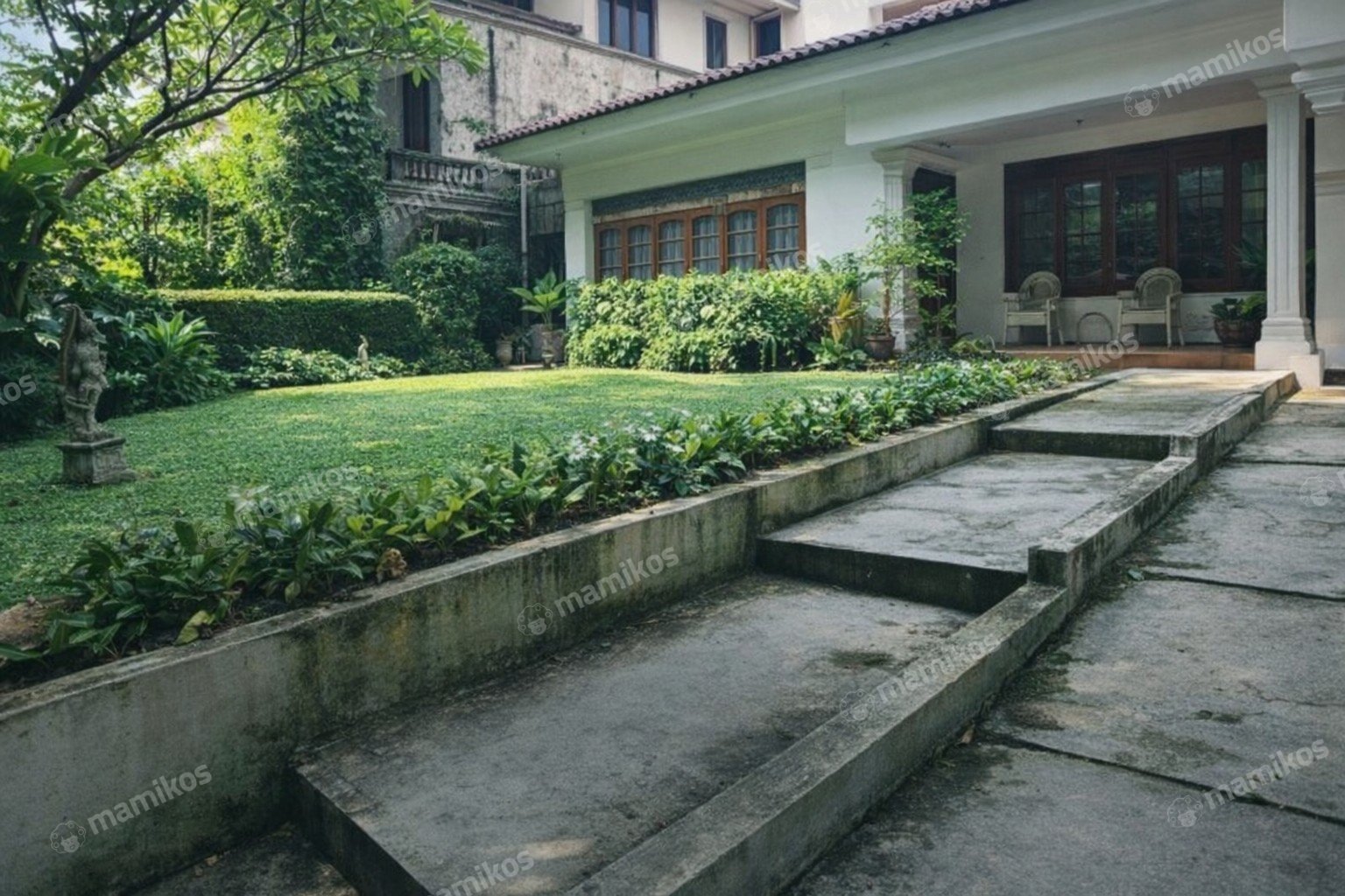 Rumah Sertifikat SHM 4 Kamar Tidur 4 Kamar Mandi Pondok Indah Jakarta Selatan