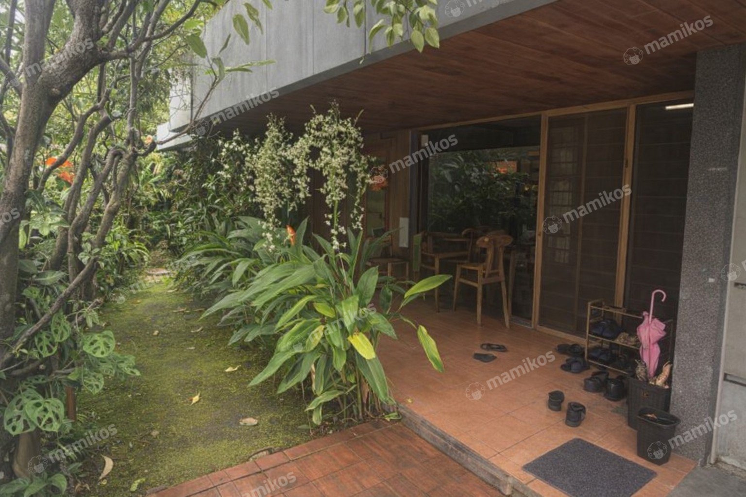 Rumah Sertifikat SHM 3 Kamar Tidur 2 Kamar Mandi Radio Dalam Jakarta Selatan