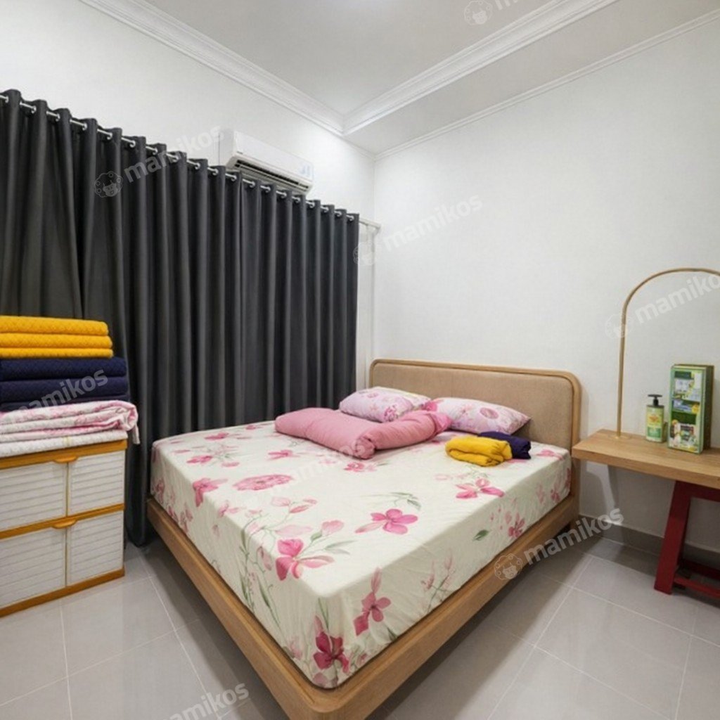 Rumah Sertifikat SHM 3 Kamar Tidur 3 Kamar Mandi Tanjung Duren Jakarta Barat - Photo 5