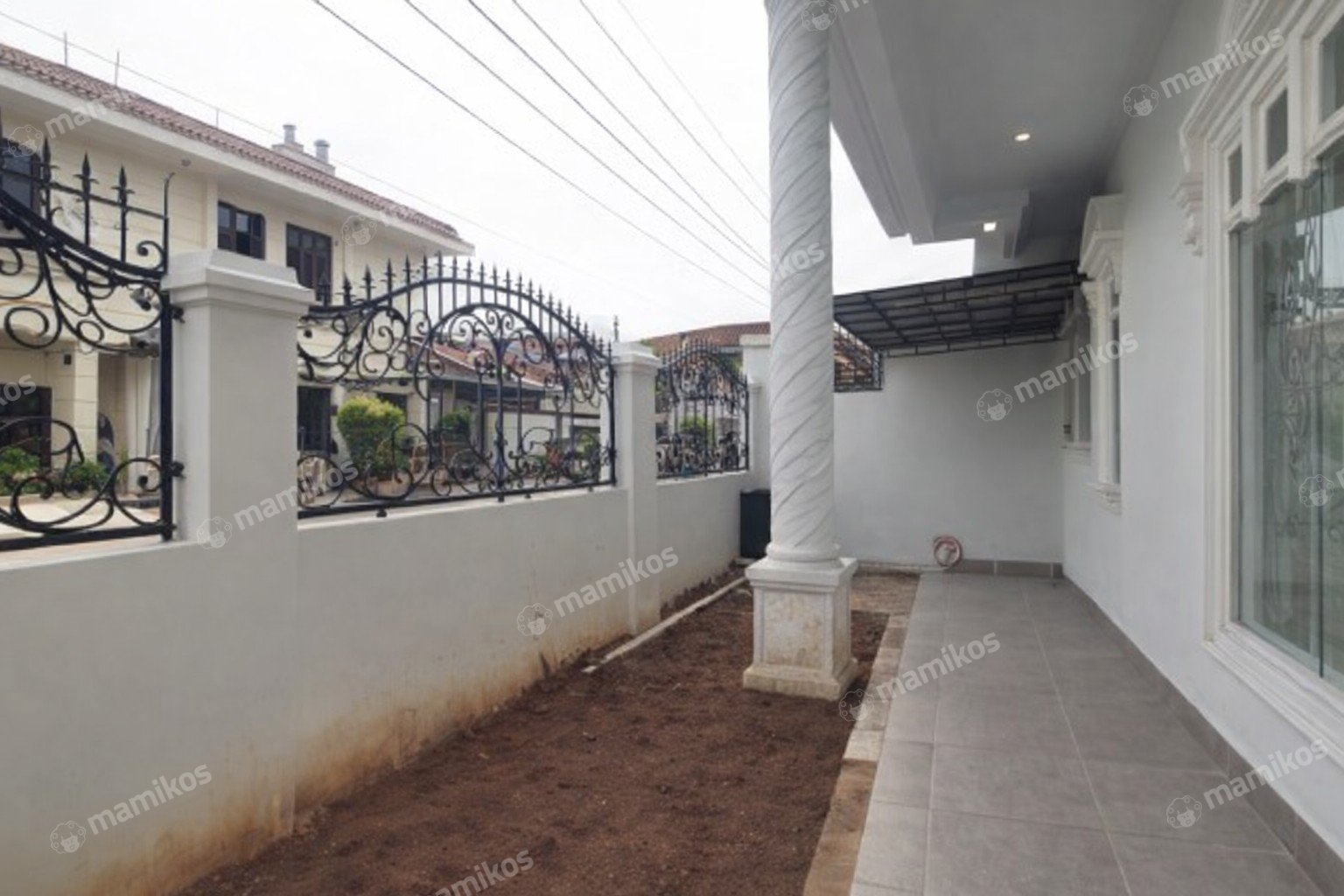 Rumah Sertifikat SHM 4 Kamar Tidur 4 Kamar Mandi Kalideres Jakarta Barat - Photo 4