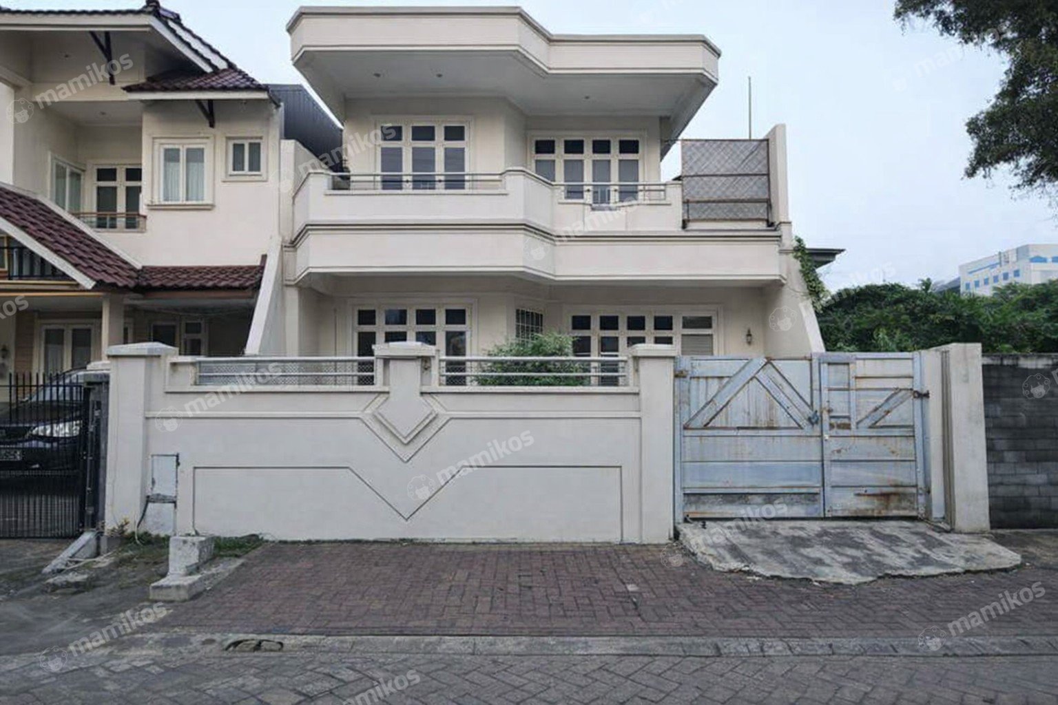 Rumah Sertifikat SHM 3 Kamar Tidur 3 Kamar Mandi Puri Indah Jakarta Barat