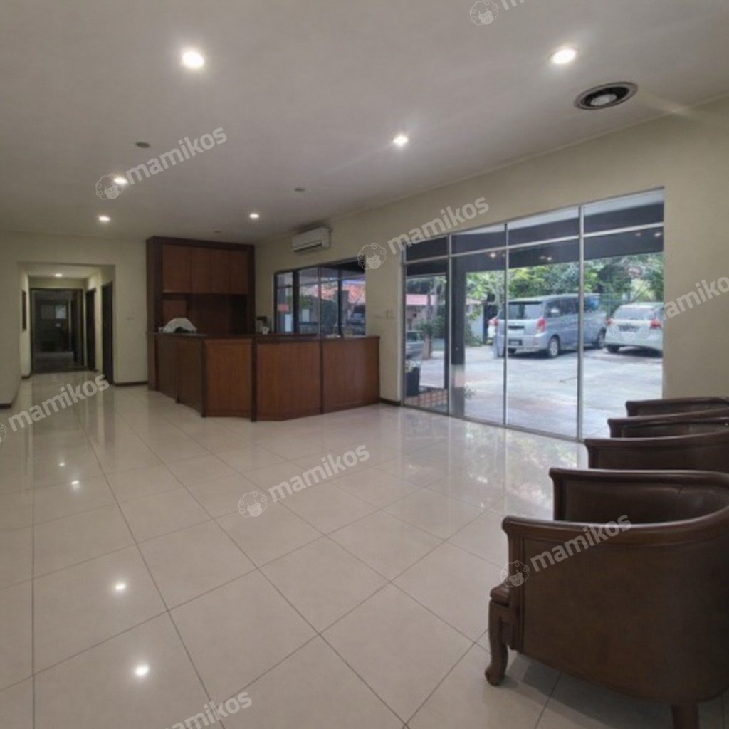 Rumah Sertifikat SHM 6 Kamar Tidur 6 Kamar Mandi Kebayoran Baru Jakarta Selatan - Photo 3
