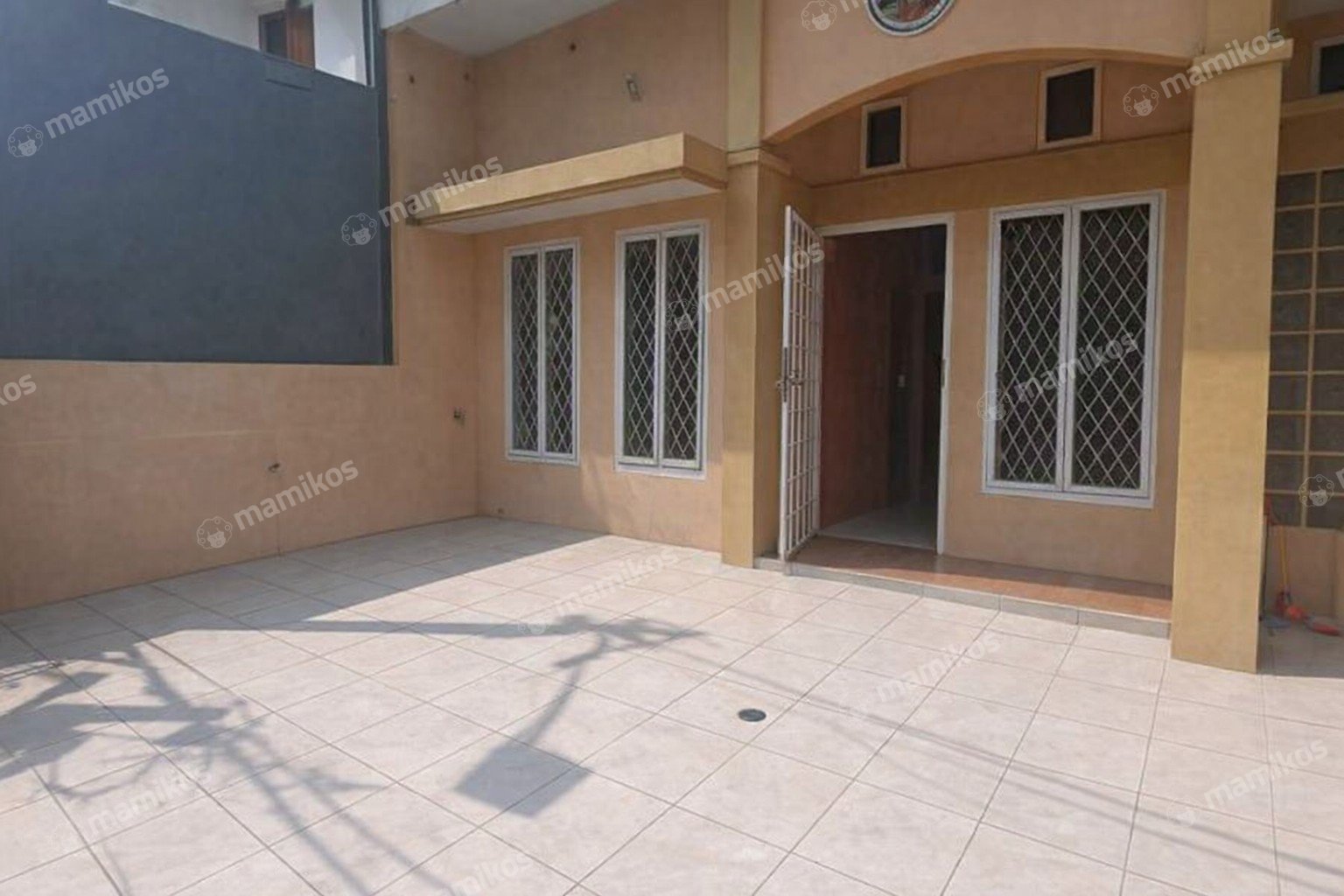 Rumah Sertifikat SHM 4 Kamar Tidur 2 Kamar Mandi Citra Garden Jakarta Barat