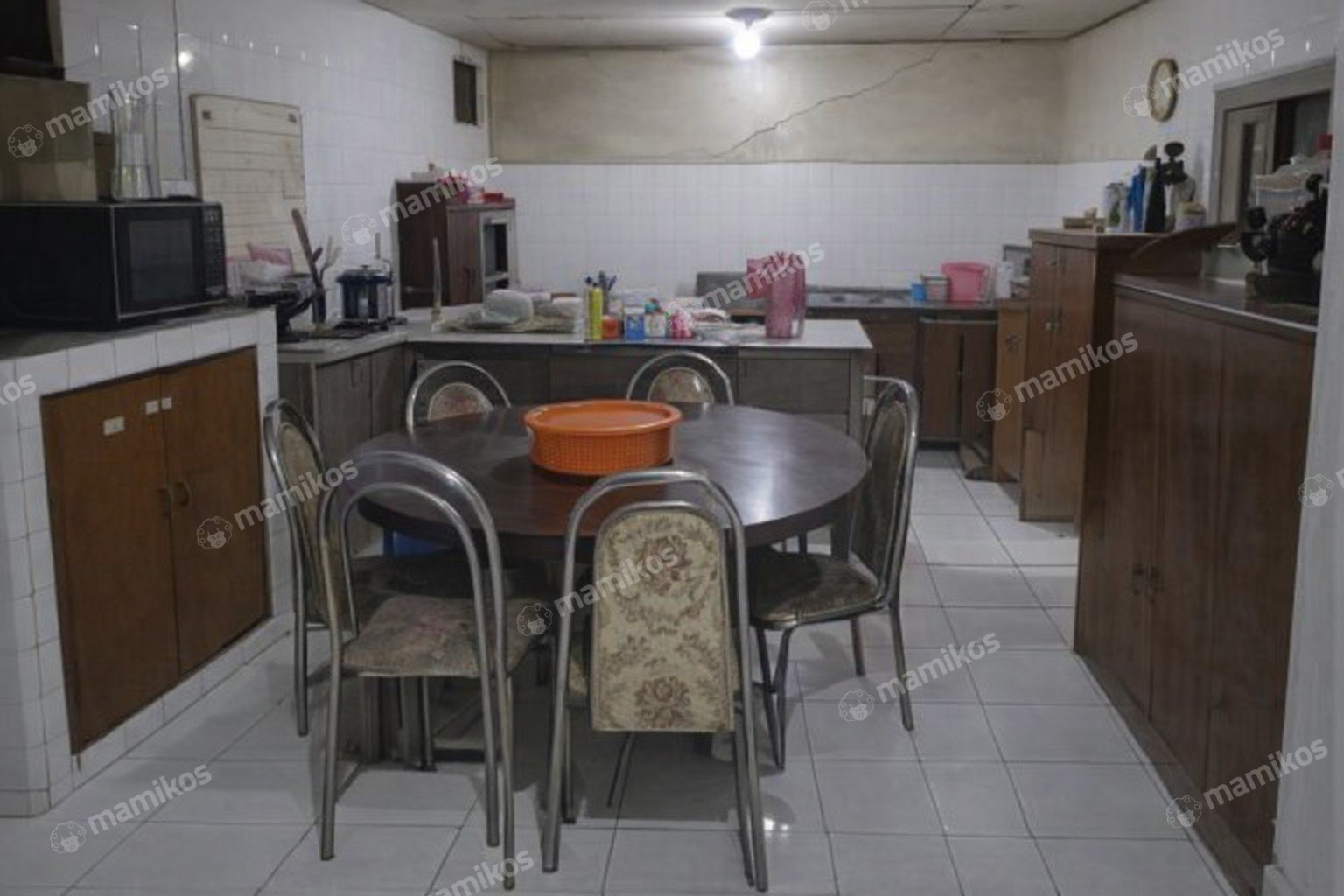Rumah Sertifikat SHM 6 Kamar Tidur 4 Kamar Mandi Jembatan Dua Jakarta Barat