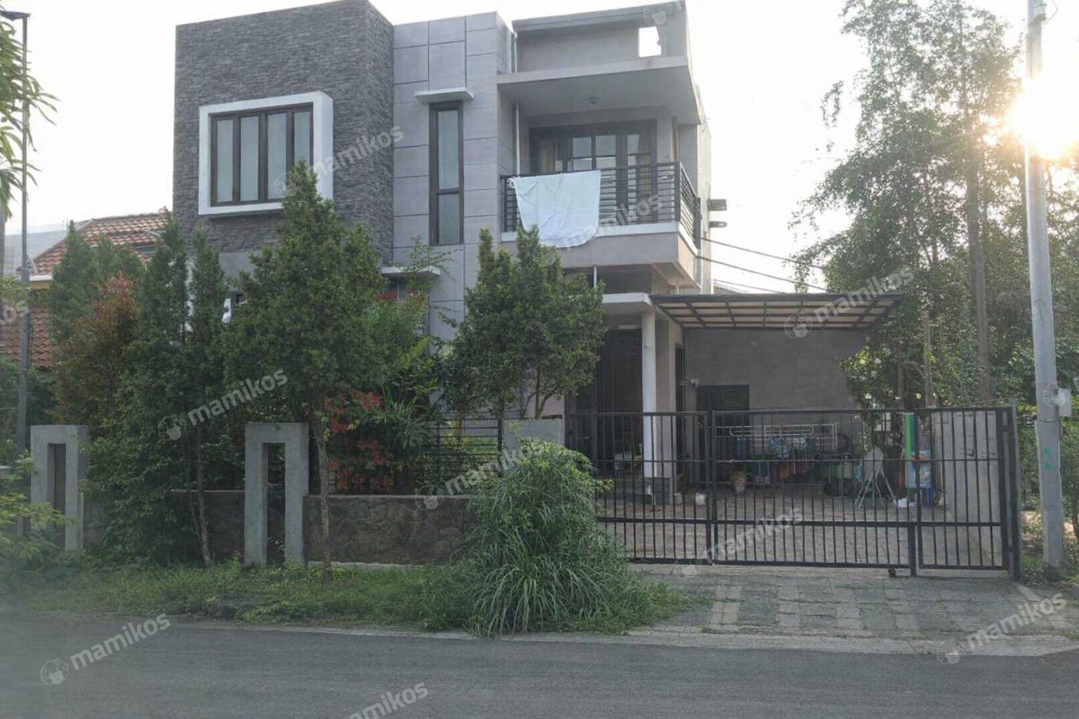 Rumah Sertifikat SHM 4 Kamar Tidur 4 Kamar Mandi Metland Menteng Jakarta Timur