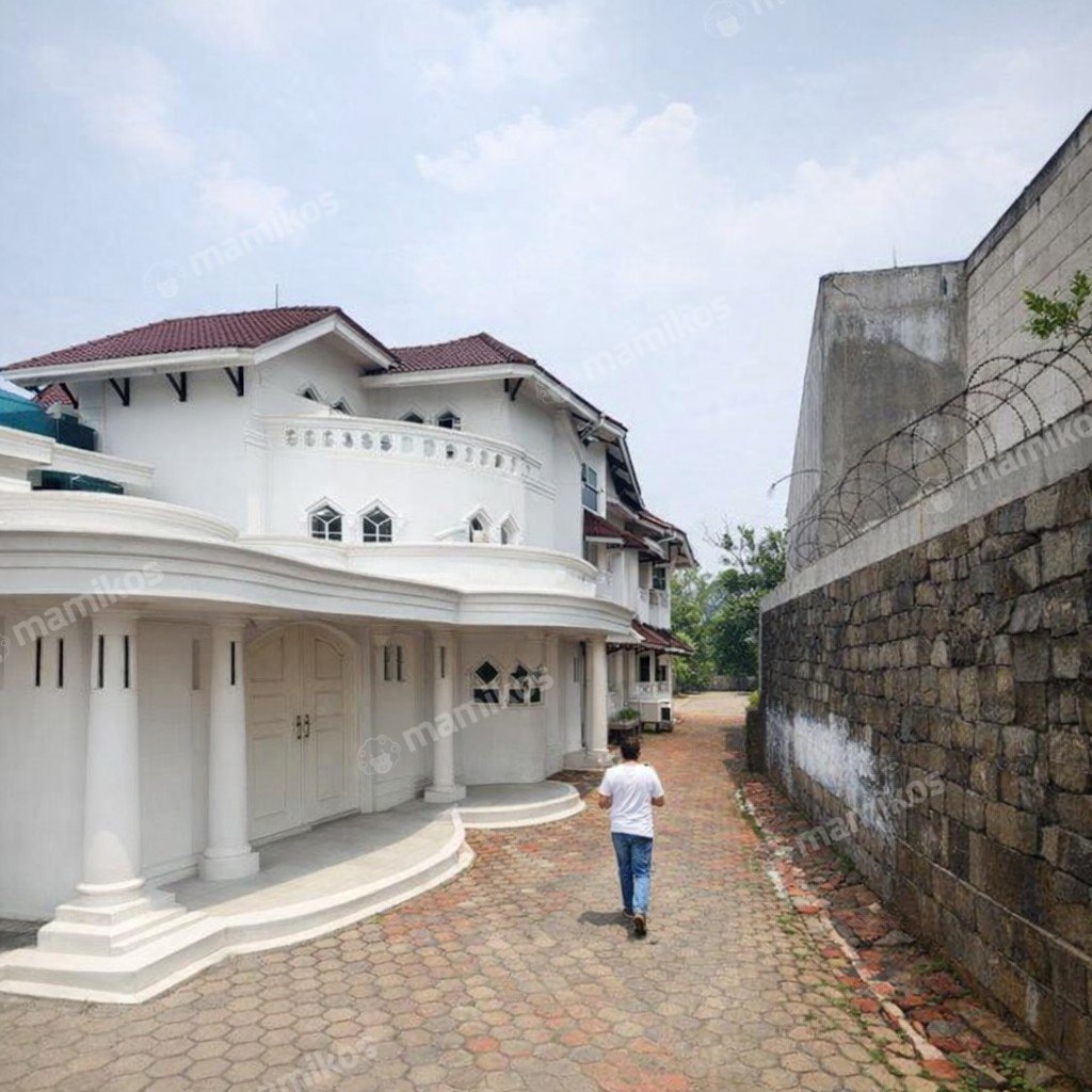 Rumah Sertifikat HGB 6 Kamar Tidur 5 Kamar Mandi Bambu Apus Jakarta Timur - Photo 3