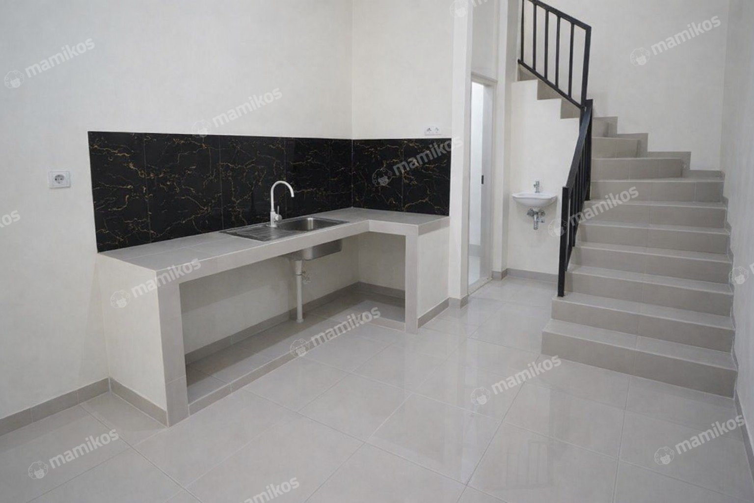 Rumah Sertifikat SHM 3 Kamar Tidur 3 Kamar Mandi Duri Kepa Jakarta Barat - Photo 3