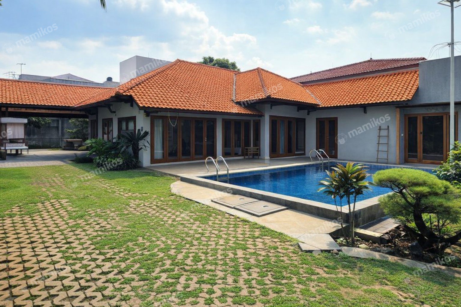 Rumah Sertifikat SHM 5 Kamar Tidur 4 Kamar Mandi Bangka Jakarta Selatan