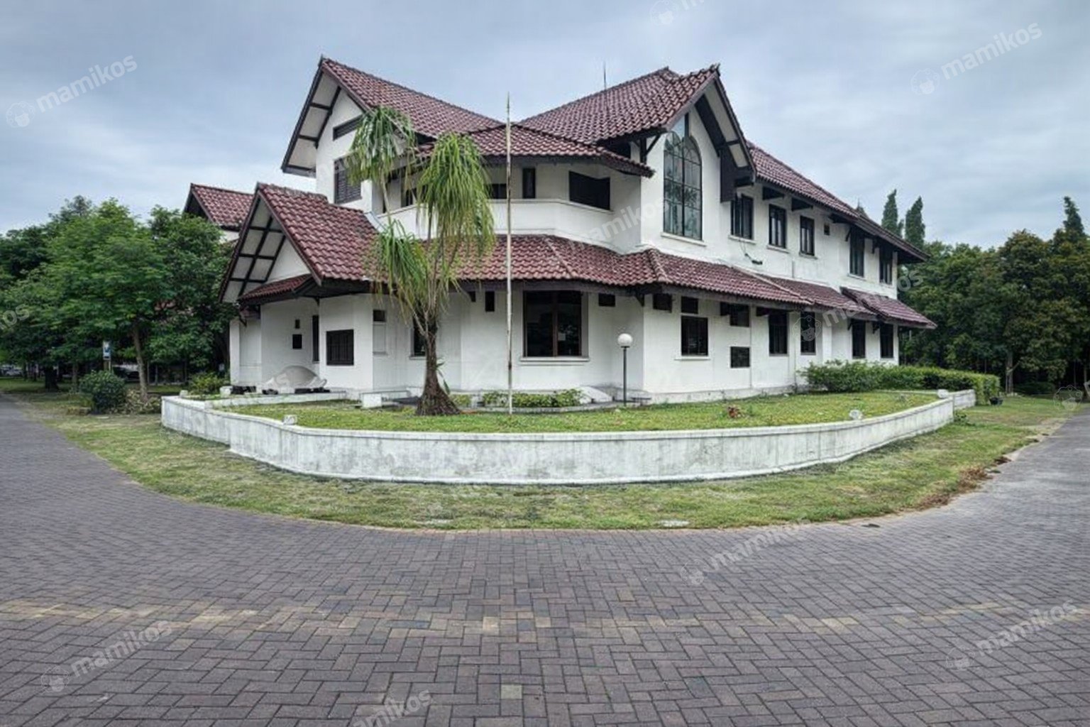 Rumah Sertifikat SHM 4 Kamar Tidur 3 Kamar Mandi Lebak Bulus Jakarta Selatan