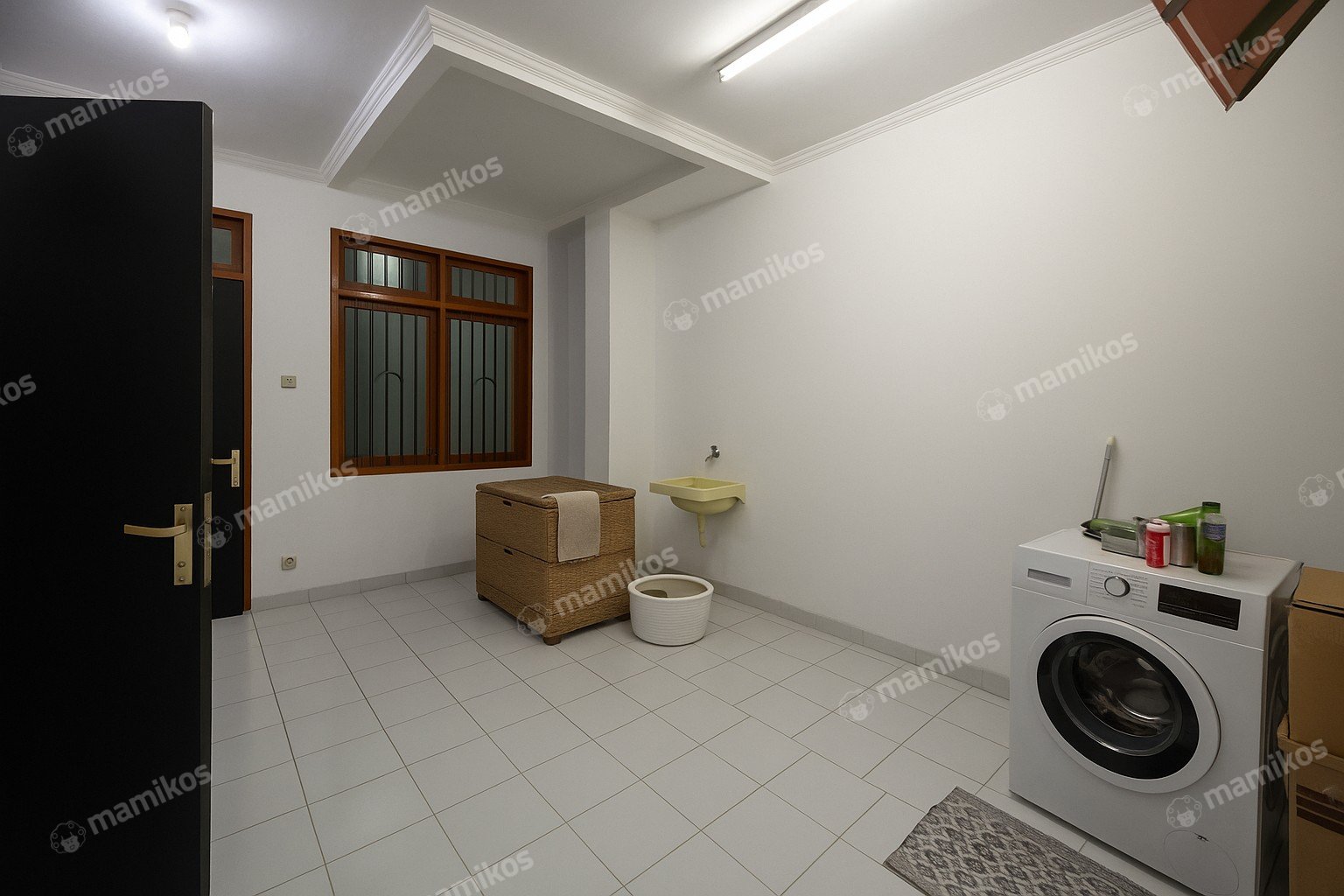 Rumah Sertifikat SHM 5 Kamar Tidur 4 Kamar Mandi Tomang Jakarta Barat - Photo 4
