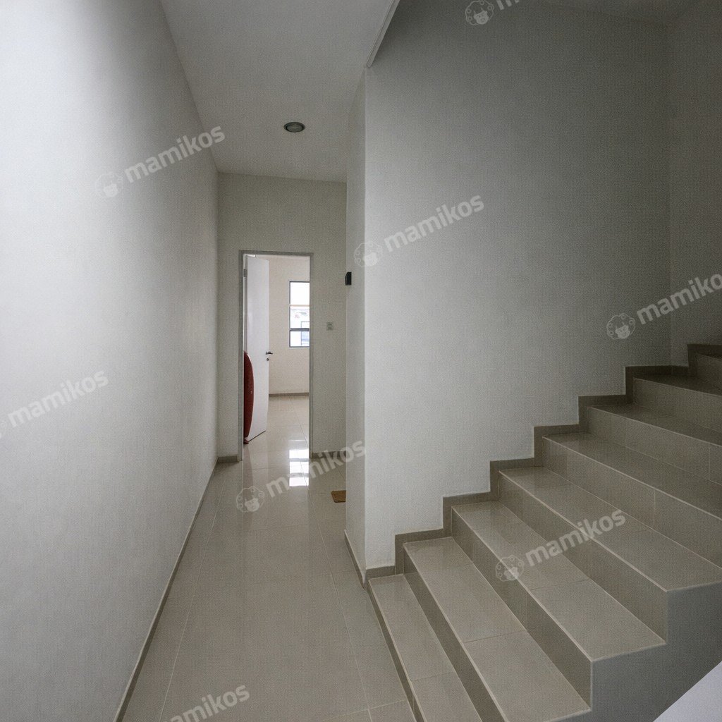 Rumah Sertifikat SHM 3 Kamar Tidur 3 Kamar Mandi Tanjung Duren Jakarta Barat - Photo 2