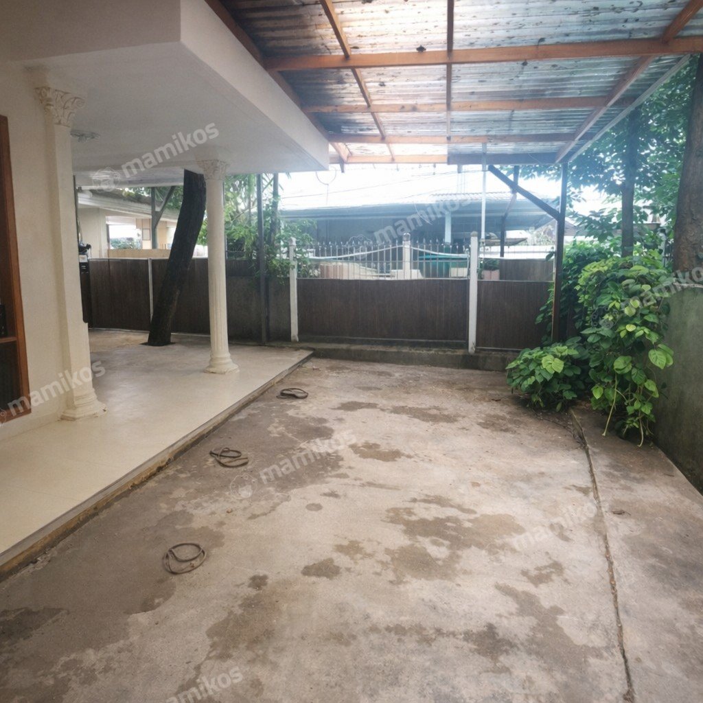 Rumah Sertifikat SHM 6 Kamar Tidur 3 Kamar Mandi Tomang Jakarta Barat - Photo 4
