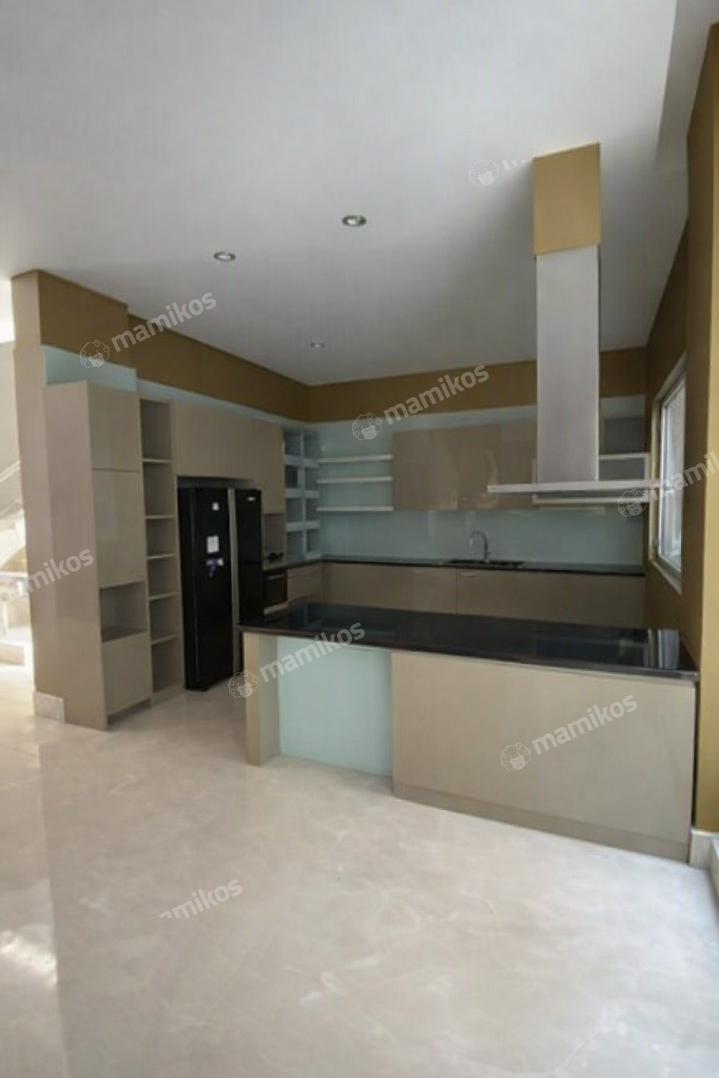 Rumah Sertifikat SHM 6 Kamar Tidur 6 Kamar Mandi Pantai Indah Kapuk Jakarta Utara - Photo 2