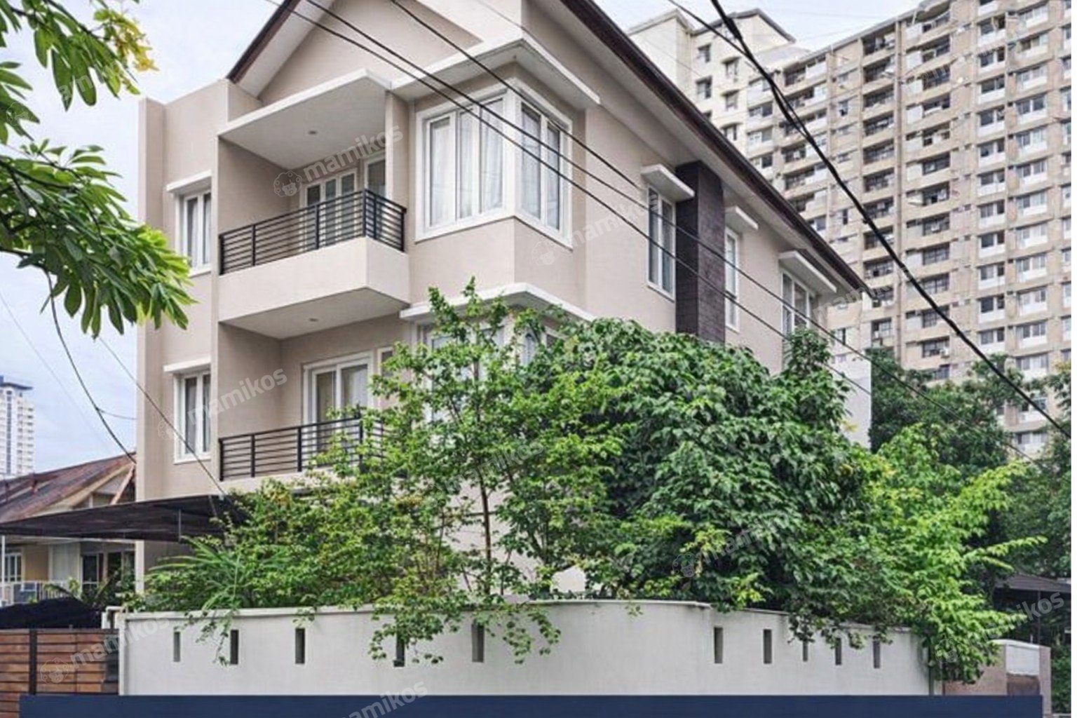 Rumah Sertifikat SHM 7 Kamar Tidur 7 Kamar Mandi Kebon Jeruk Jakarta Barat