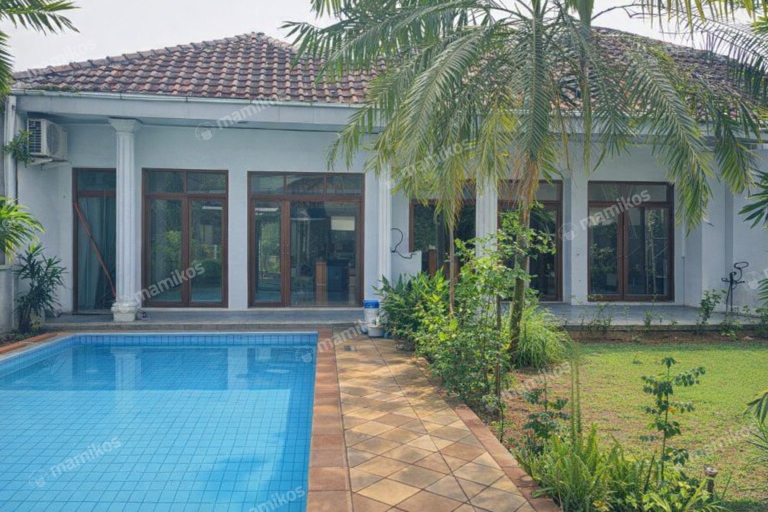 Rumah Sertifikat SHM 9 Kamar Tidur 9 Kamar Mandi Cilandak Jakarta Selatan