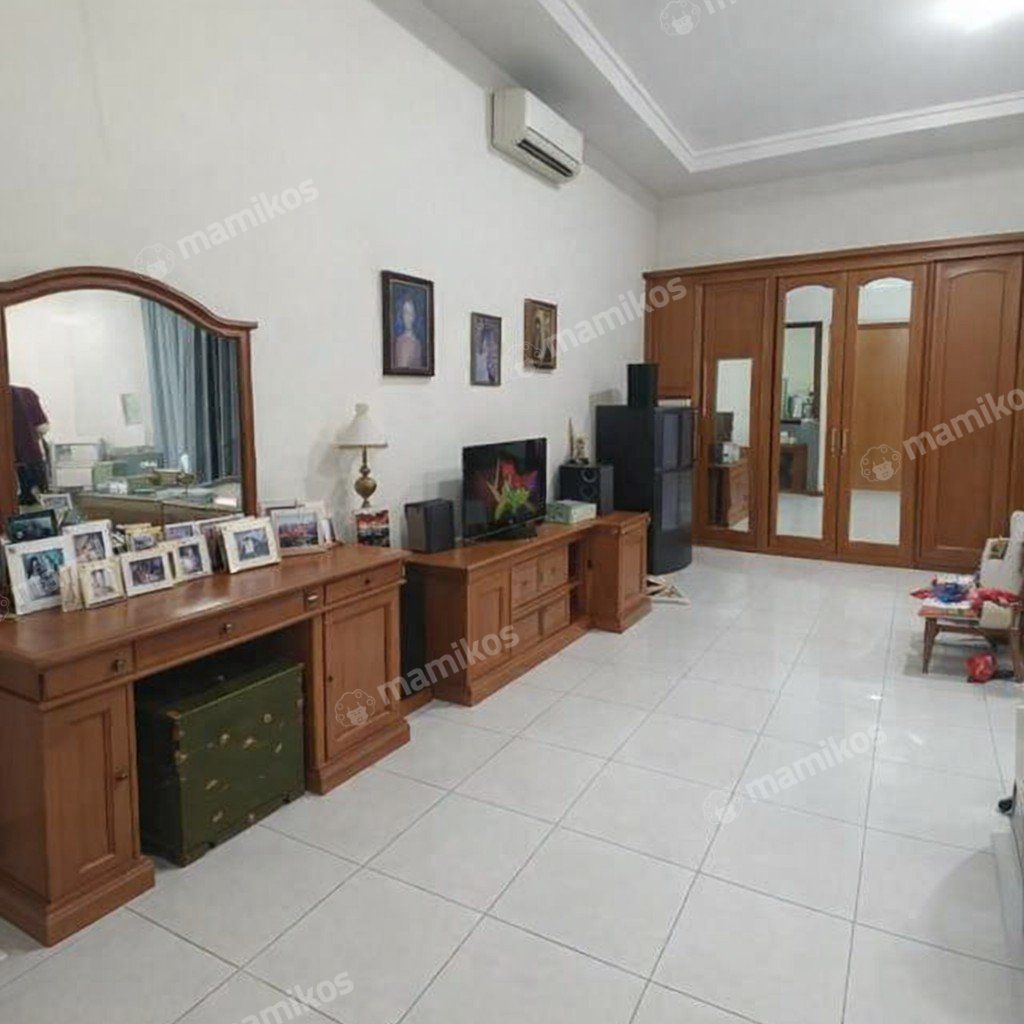 Rumah Sertifikat SHM 3 Kamar Tidur 3 Kamar Mandi Sunter Jakarta Utara - Photo 4
