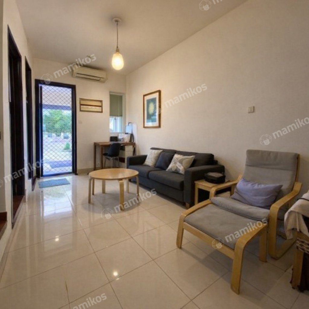 Rumah 4 Kamar Tidur 2 Kamar Mandi 2 Lantai Joglo Jakarta Barat - Photo 4