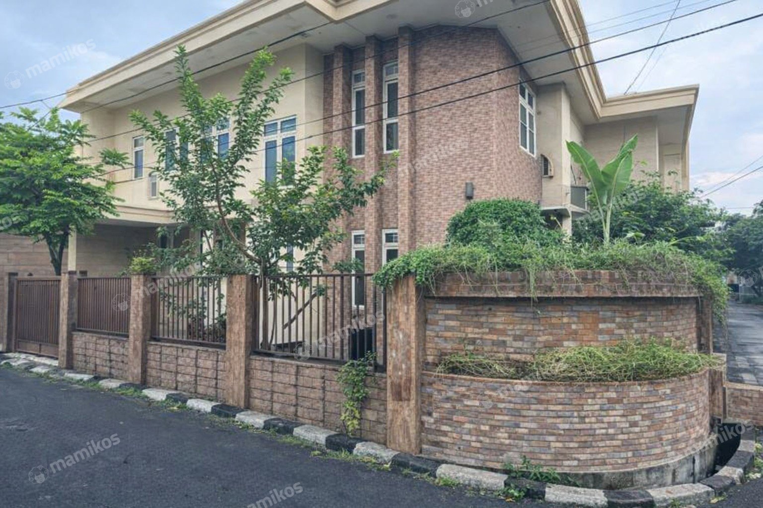 Rumah Sertifikat SHM 8 Kamar Tidur 6 Kamar Mandi Kalibata Jakarta Selatan