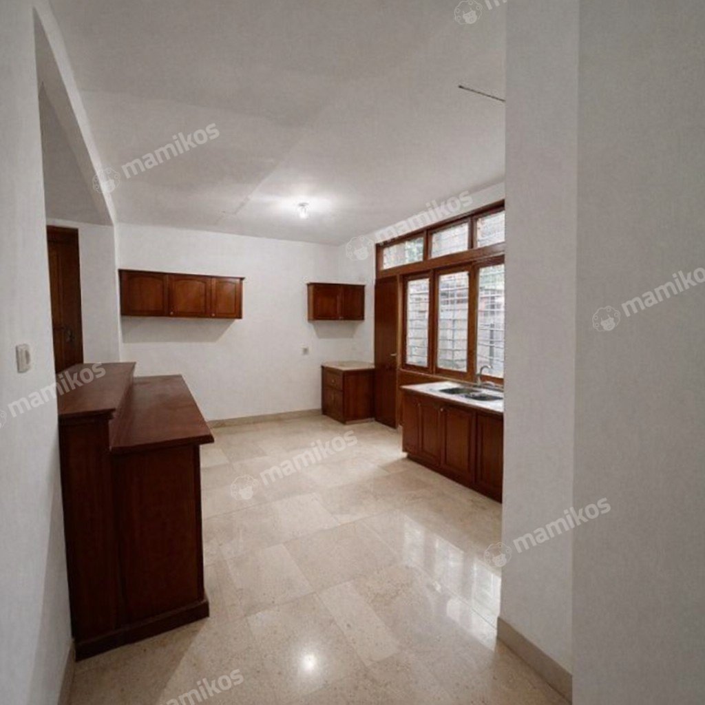 Rumah Sertifikat SHM 4 Kamar Tidur 4 Kamar Mandi Kebayoran Baru Jakarta Selatan - Photo 3