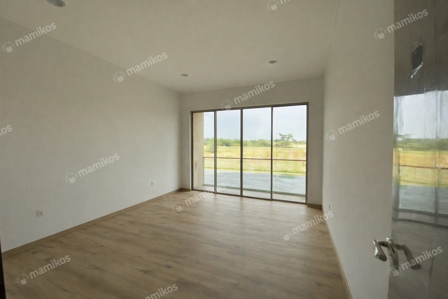 Rumah Sertifikat PPJB 4 Kamar Tidur 4 Kamar Mandi Pantai Indah Kapuk Jakarta Utara - Photo 2