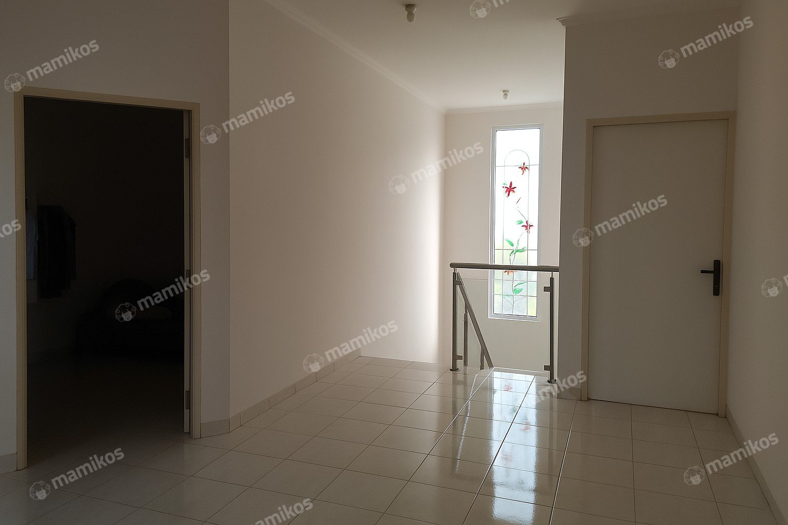 Rumah Sertifikat SHM 3 Kamar Tidur 2 Kamar Mandi Taman Surya Jakarta Barat - Photo 3