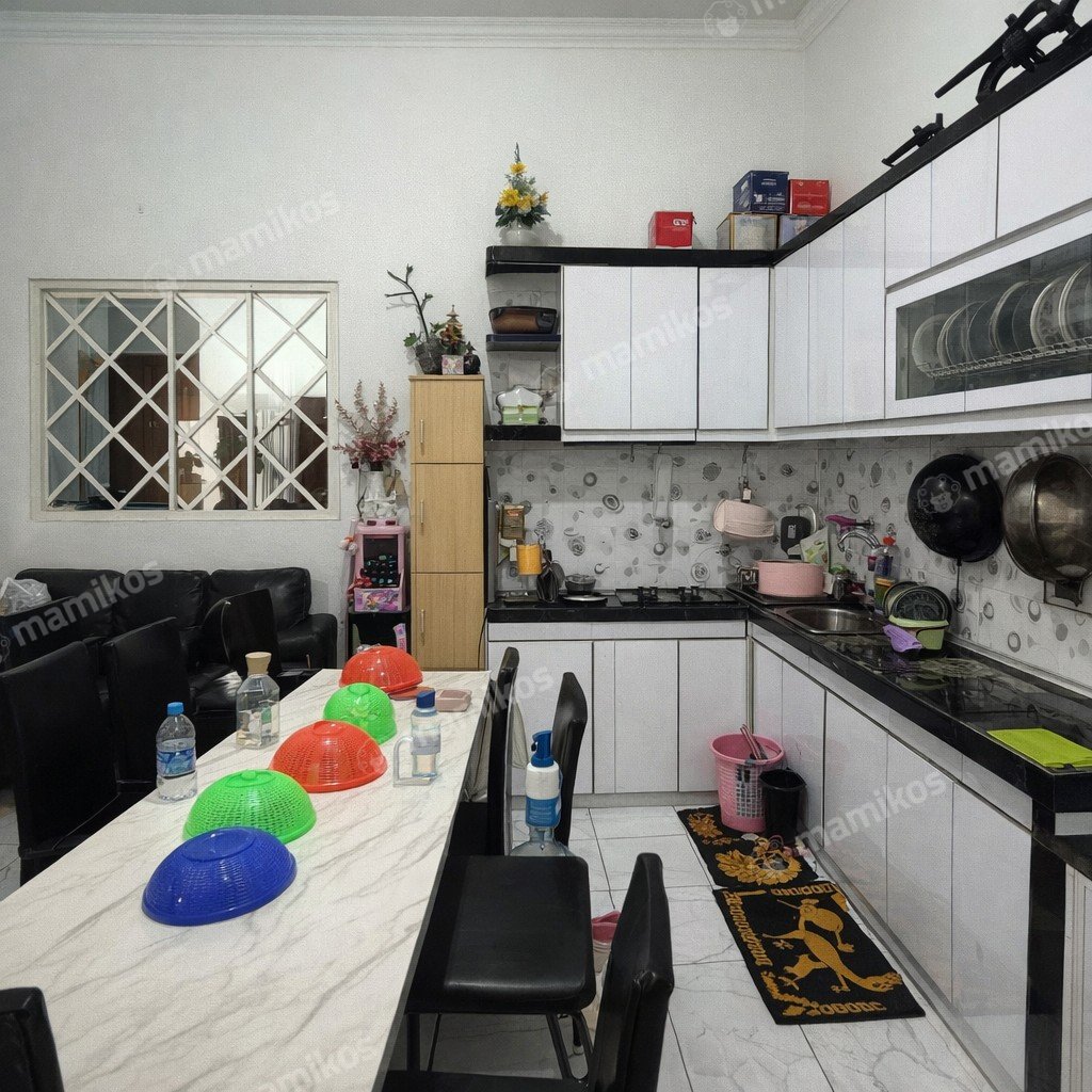 Rumah Sertifikat SHM 3 Kamar Tidur 3 Kamar Mandi Jelambar Jakarta Barat - Photo 4