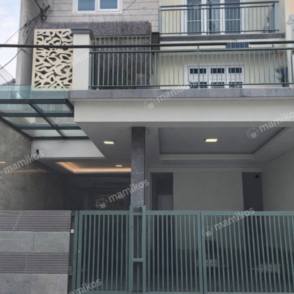 Rumah Sertifikat SHM 4 Kamar Tidur 4 Kamar Mandi Green garden Jakarta Barat