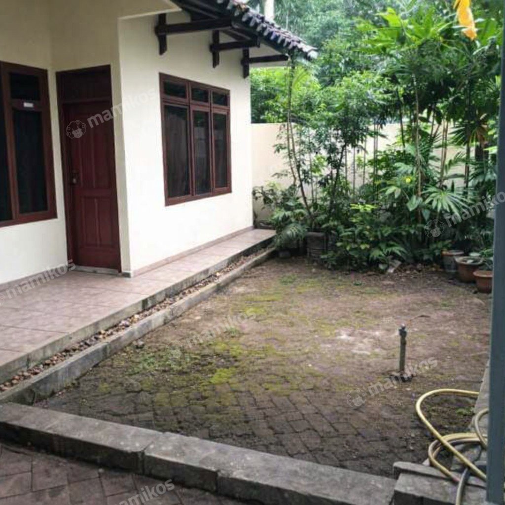 Rumah Sertifikat SHM 3 Kamar Tidur 2 Kamar Mandi Warung Buncit Jakarta Selatan - Photo 2