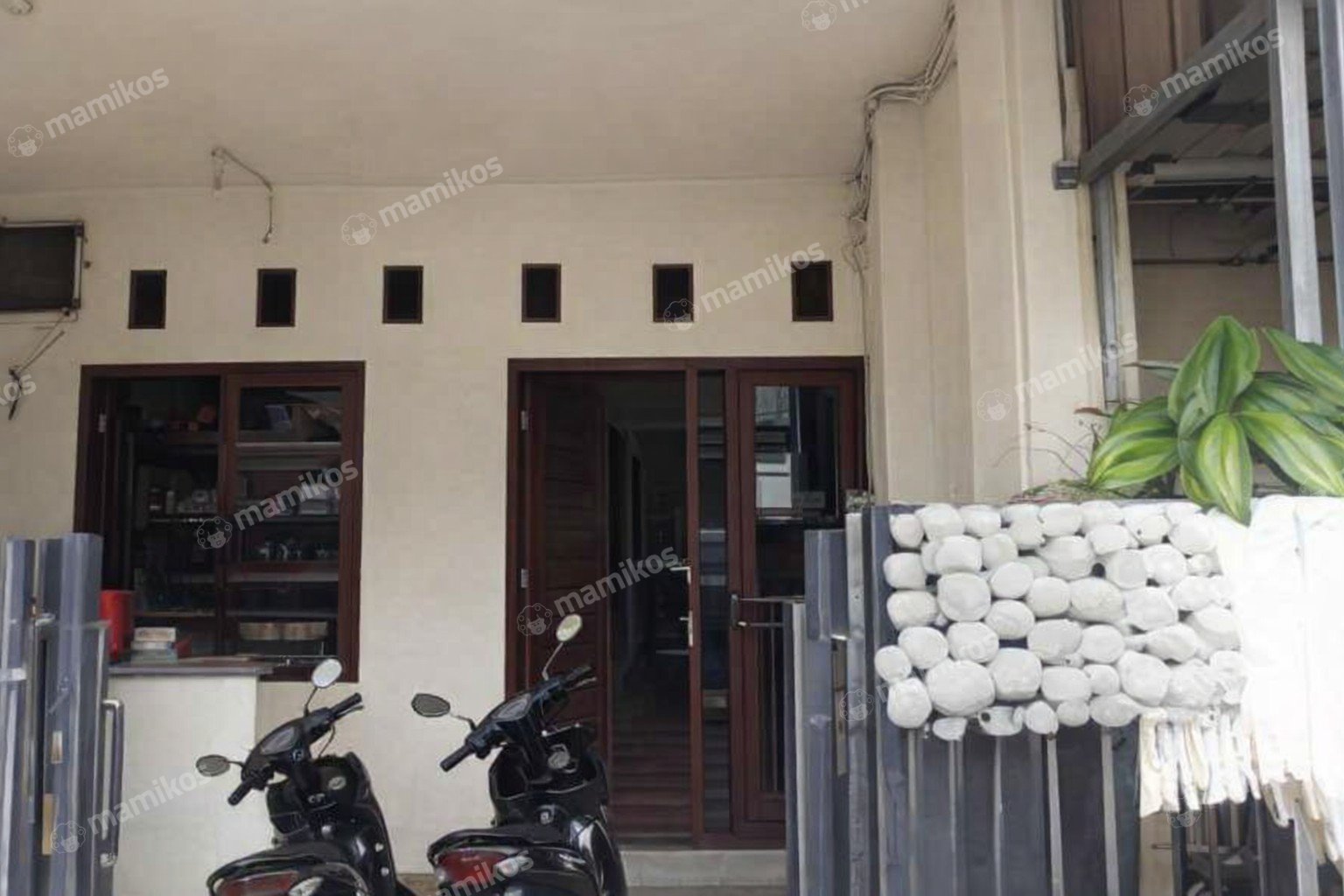 Rumah Sertifikat SHM 4 Kamar Tidur 2 Kamar Mandi Kalimalang Jakarta Timur - Photo 2