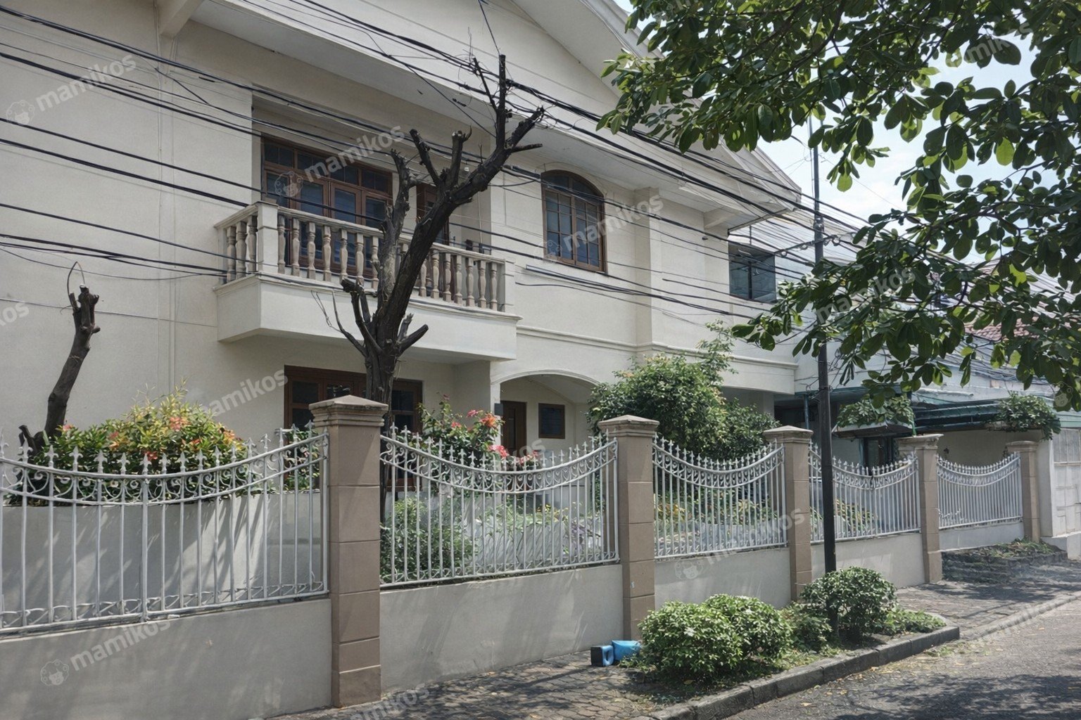 Rumah Sertifikat SHM 5 Kamar Tidur 3 Kamar Mandi Rawamangun Jakarta Timur - Photo 2