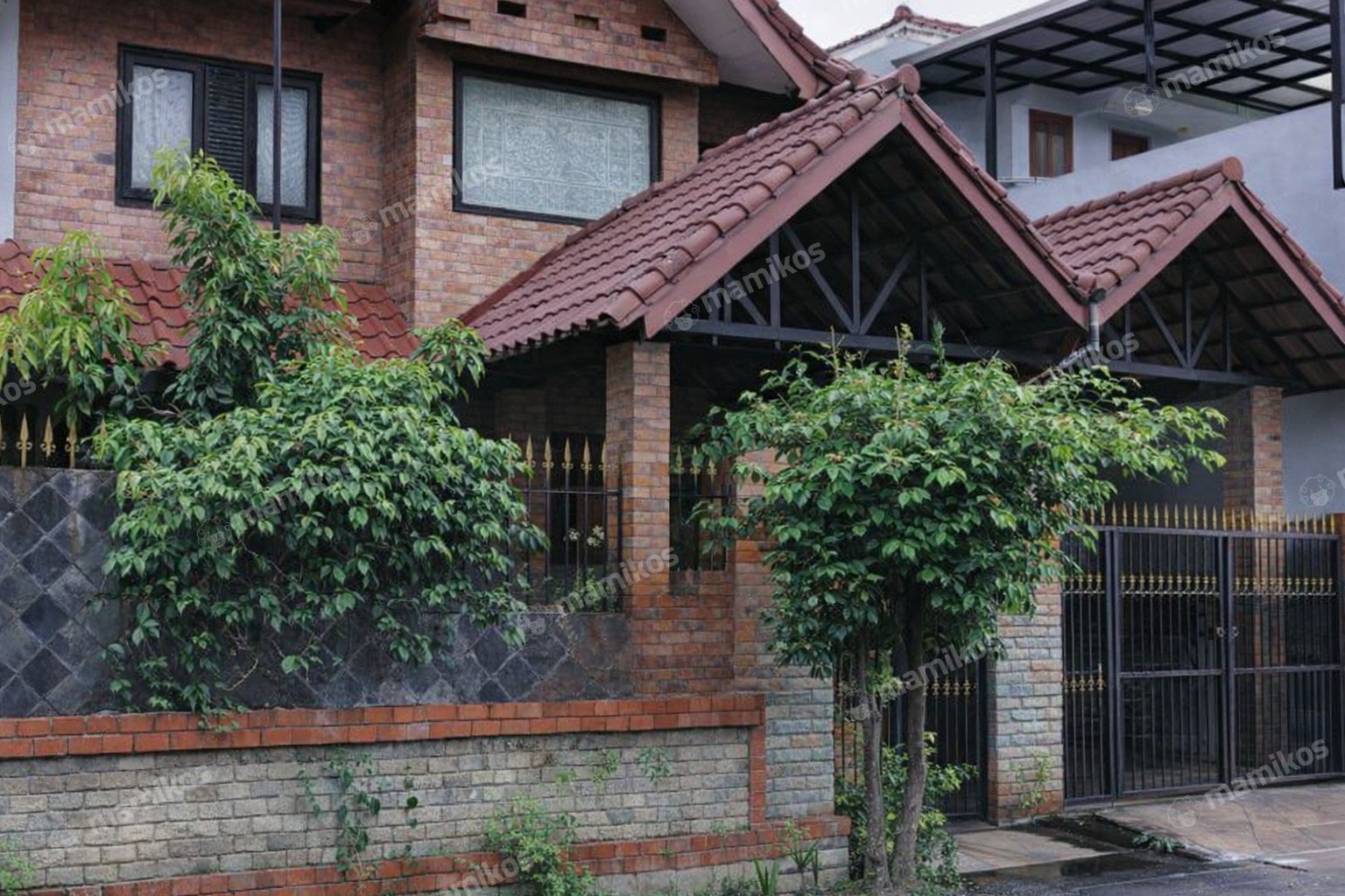 Rumah Sertifikat SHM 3 Kamar Tidur 3 Kamar Mandi Raffles Hills Jakarta Timur