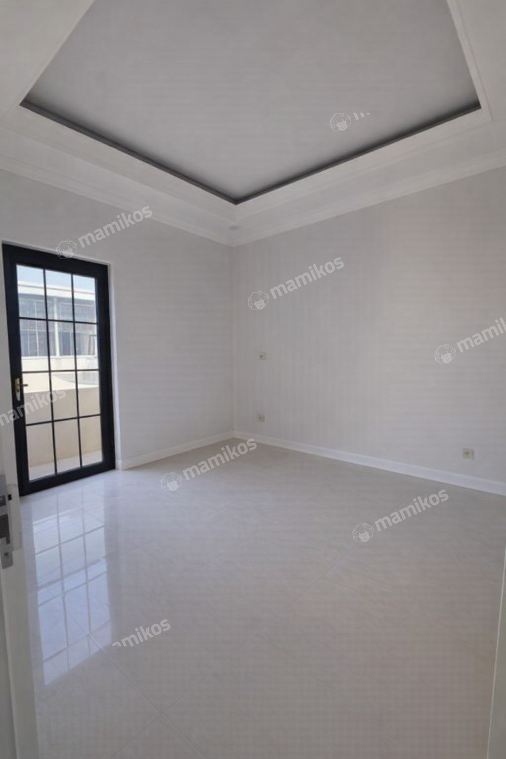 Rumah Sertifikat HGB 4 Kamar Tidur 3 Kamar Mandi Intercon Jakarta Barat - Photo 3