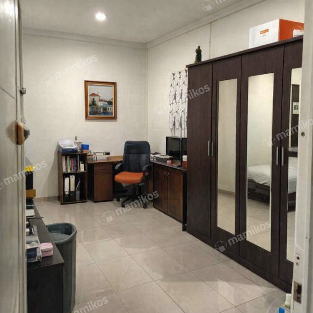 Rumah Sertifikat SHM 2 Kamar Tidur 2 Kamar Mandi Permata Buana Jakarta Barat - Photo 4