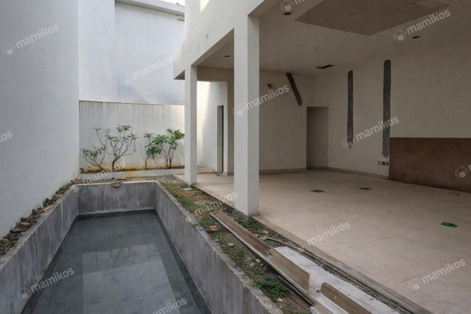 Rumah Sertifikat SHM 6 Kamar Tidur 4 Kamar Mandi Ampera Jakarta Selatan
