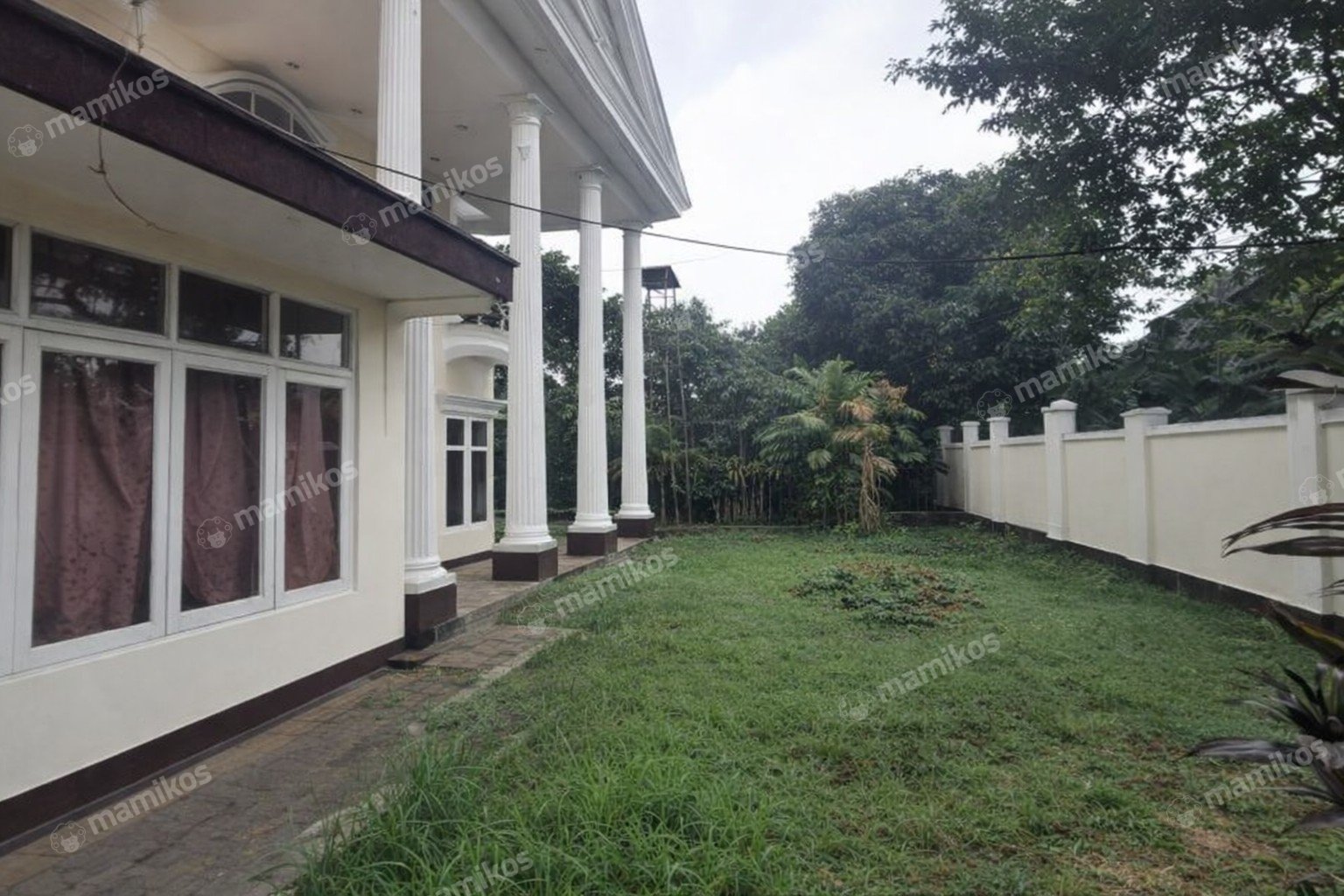 Rumah Sertifikat SHM 6 Kamar Tidur 6 Kamar Mandi Ampera Jakarta Selatan