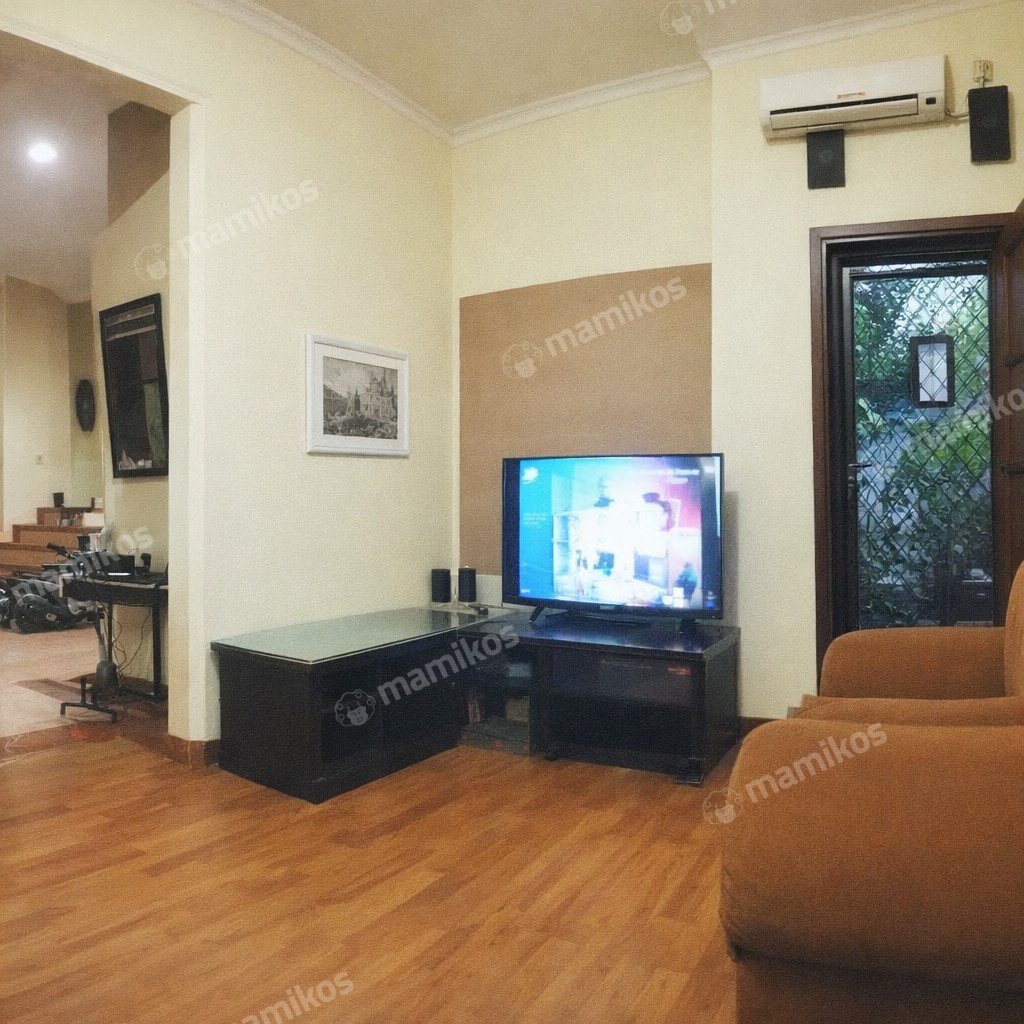 Rumah Sertifikat SHM 7 Kamar Tidur 5 Kamar Mandi Raffles Hills Jakarta Timur - Photo 4